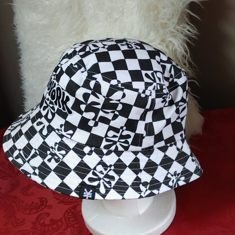 Zoo York Black & White Checkered Unisex Bucket Hat - Picture 3 of 10